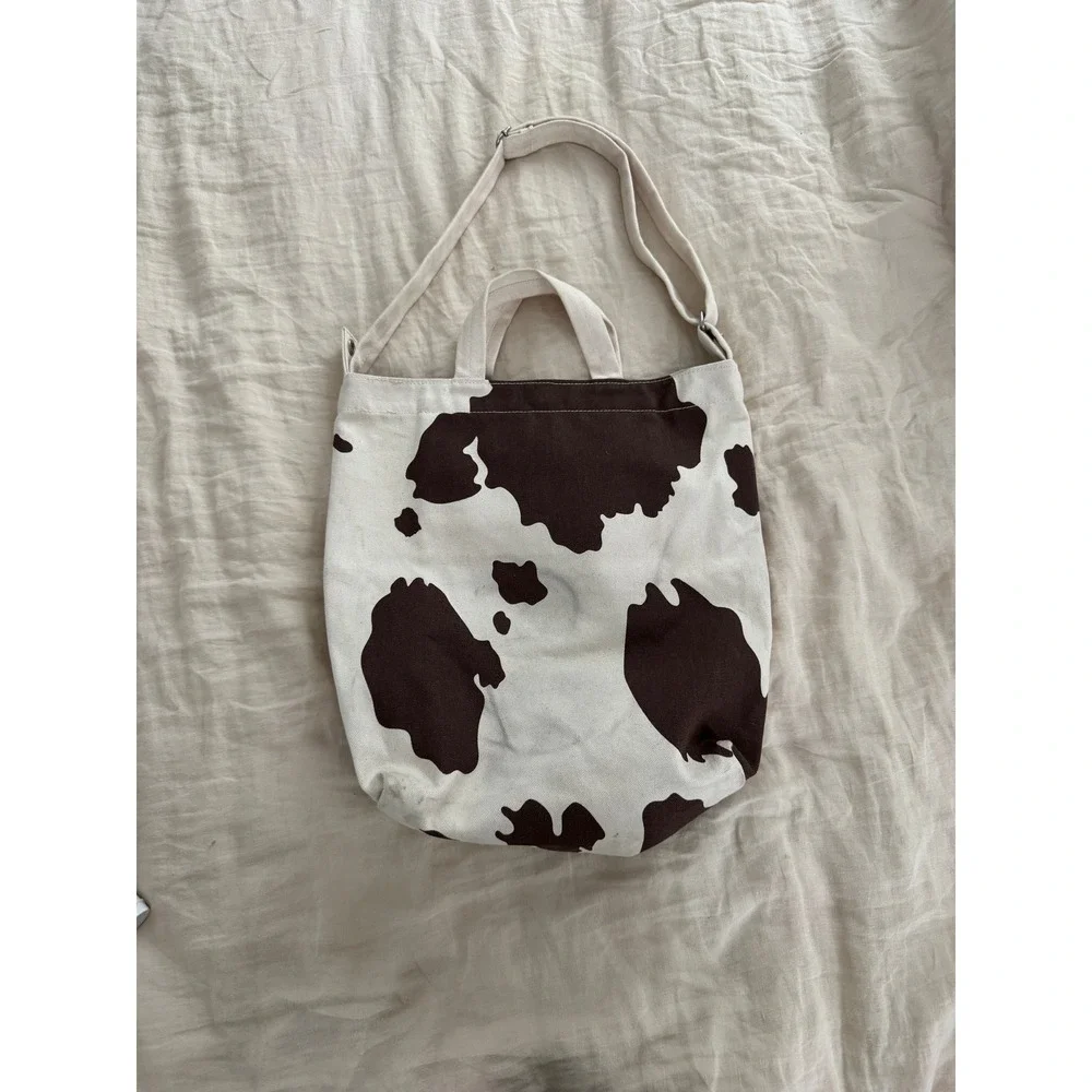 Baggu Duck Bag Canvas Tote Crossbody Cow Print with Adjustable Strap *AS IS* - Picture 4 of 9